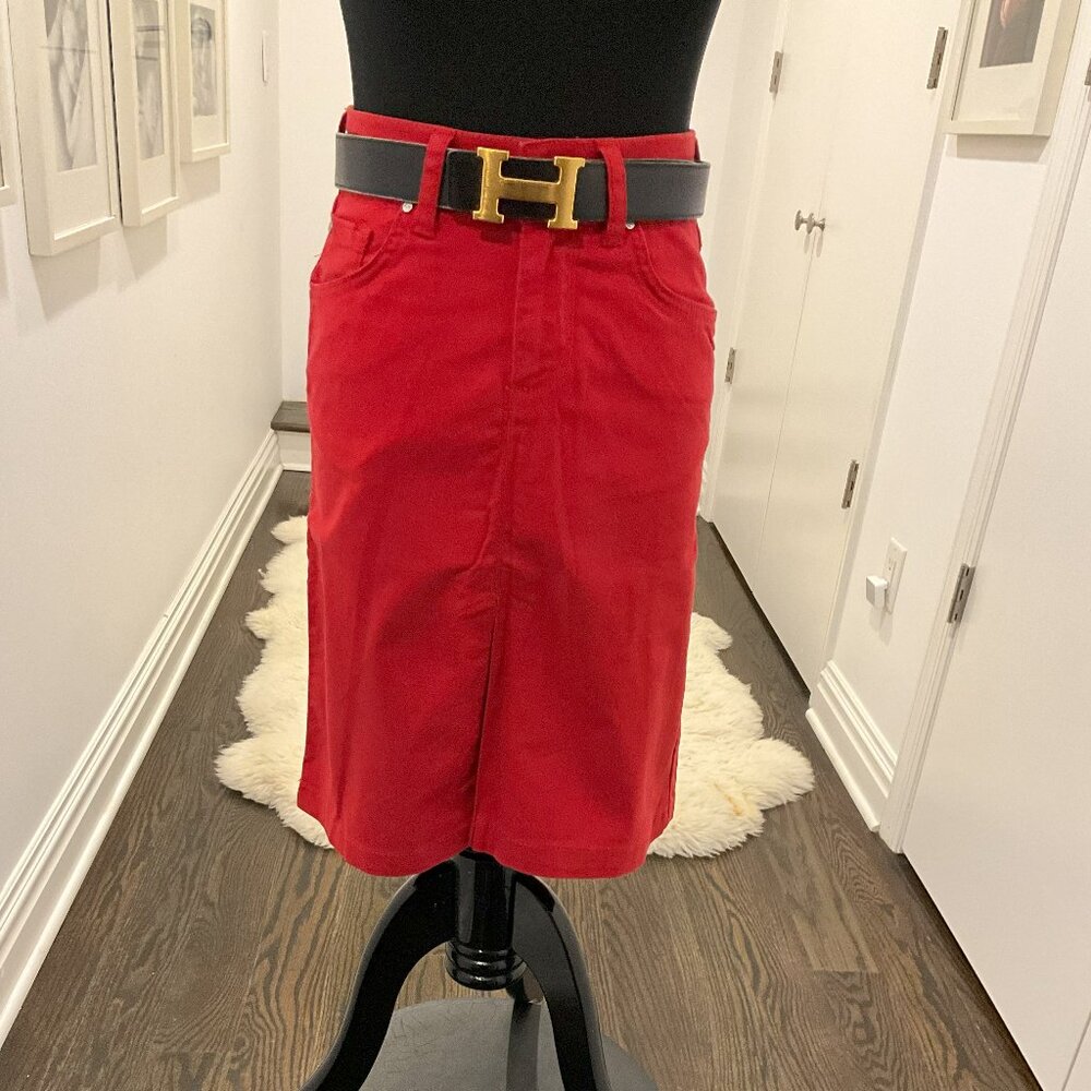 Zara Vintage Red Knee Lengh Skirt Size 2 US - like new